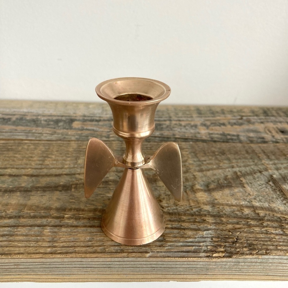 Brass delicate angel candlesticks set of 2 - Picture 5 of 11